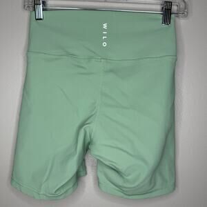 WILO Green Ribbed High Rise Workout Athletic Shorts 4.5" Inseam Size Medium
